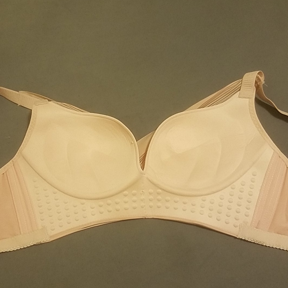 Pink bra - Picture 3 of 4